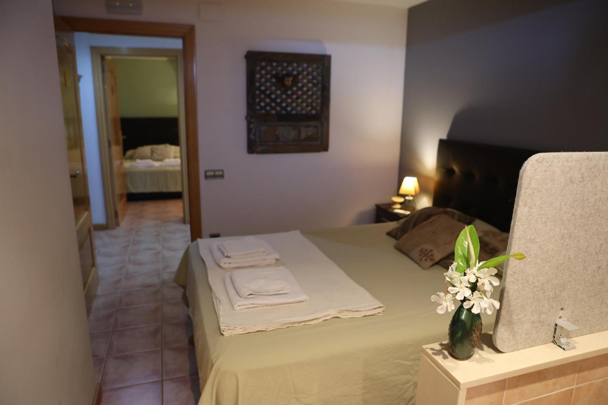 El Cedre Blau Vivienda Con Piscina En Granollersヴィラ エクステリア 写真