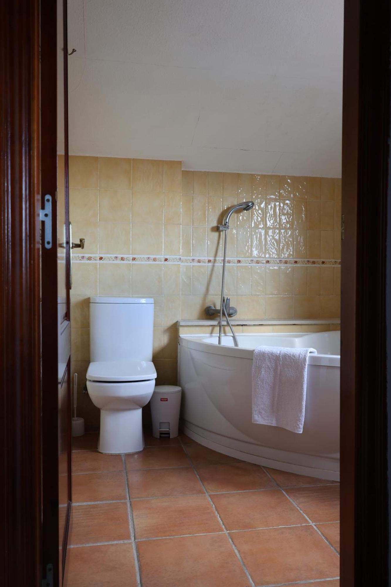 El Cedre Blau Vivienda Con Piscina En Granollersヴィラ エクステリア 写真